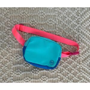 Vineyard Vines Logo Waist Bag Fanny Pack Neon Pink Blue